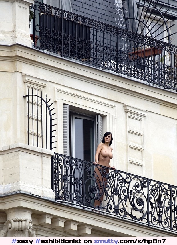 #sexy#exhibitionist#brunette#balcony#exhibitionism#PublicNudity