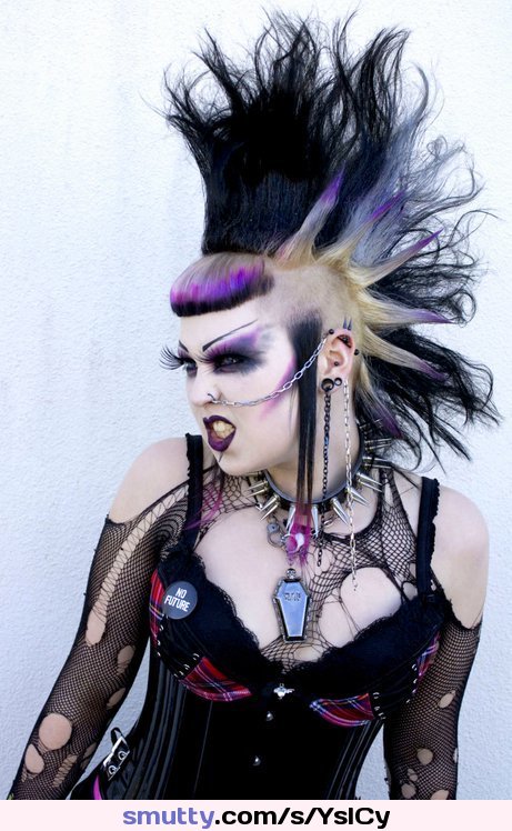 #mohawk #punk #goth #alternative #badassbitch