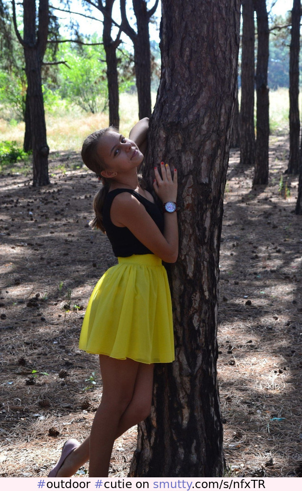 #outdoor#cutie#yellowskirt