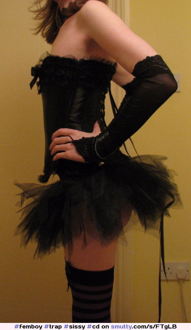 #femboy #trap #sissy #cd #corset #stockings #thighhigh #lingerie #ass