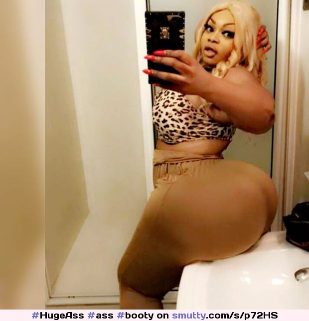 #HugeAss #ass #booty #bigass #bigblackass #black #ebony #african #eudoxieyao #blonde #yogapants #tights #leggings #bigbutt #butt