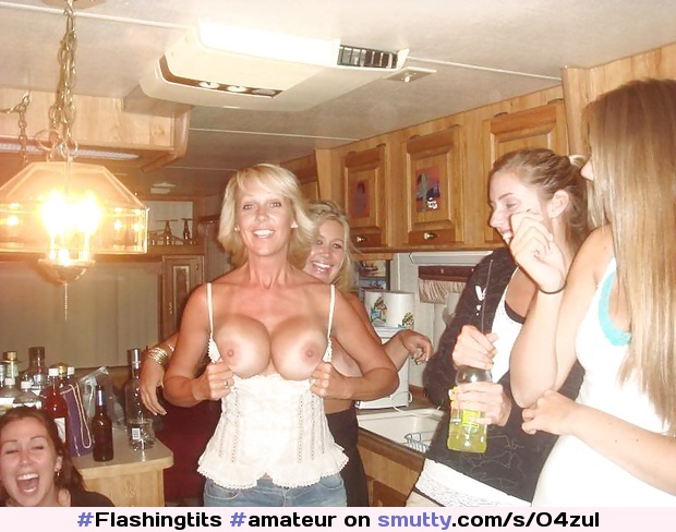 #Amateur #mature #flashing #titsout #sexy #nicerack #greatrack#tanlines