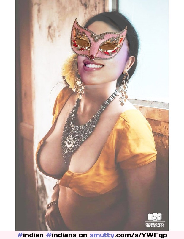 saree girl showing boobs#indian#indians#yellowdress#topless#cleavage#openblouse#blouseopen#saree#yellowbikini#yellowlingerie#yellowtop
