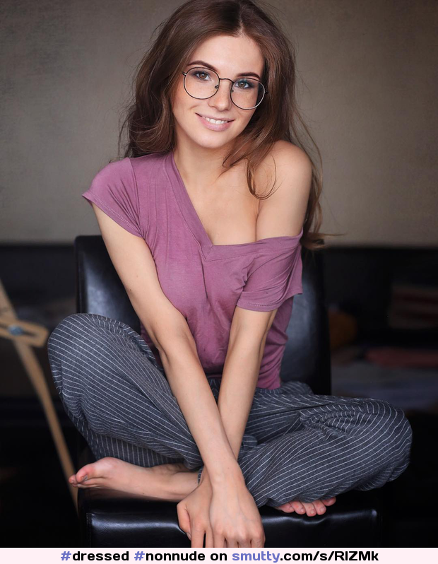 #dressed #nonnude #sexyashell #Iwanttoundressherandfuckher #adorable #cute #sexycute #glasses #natural #beauty #Wow #sexy hot #AlluringLook