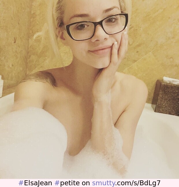 #ElsaJean #petite #blonde #pornstar #spinner #nude #selfie #portrait #glasses #handonface #soapy #bathtub