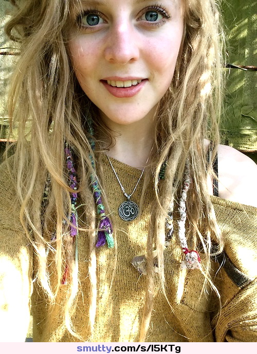 #dreadlocks #hippie #cute #bohemian #sexy #teen #dreads #cute #natural #smile #smileonherface #rasta
