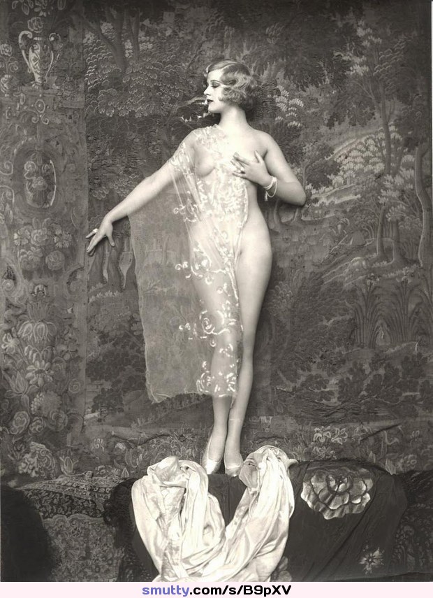 Hazel Forbes by #AlfredCheneyJohnston #ZiegfeldGirl MissUnitedStates ca. 1928 #1920s #vintage #shorthair #sheer #tapestry