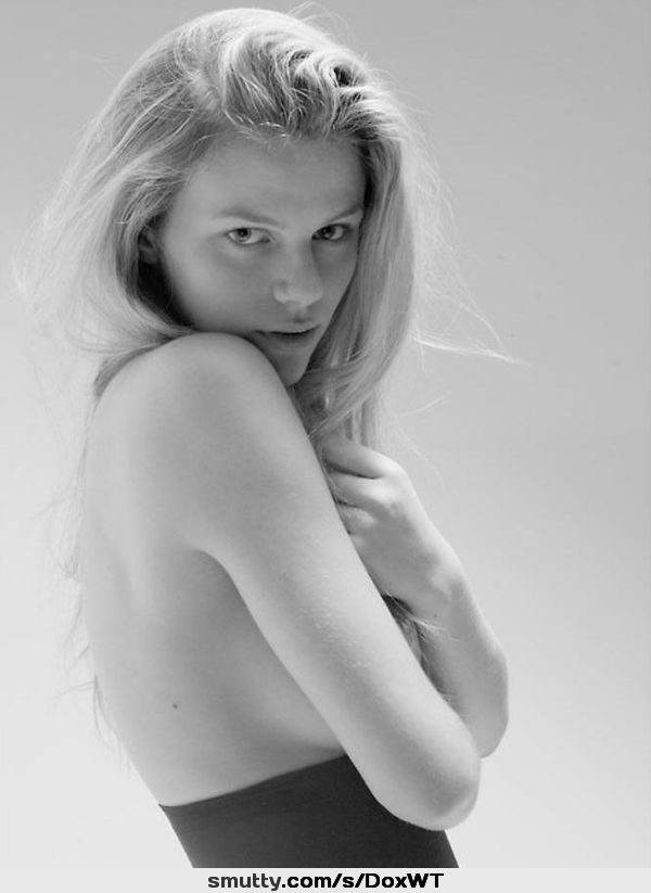 Brooklyn Decker is topless for all to see naked #sexy