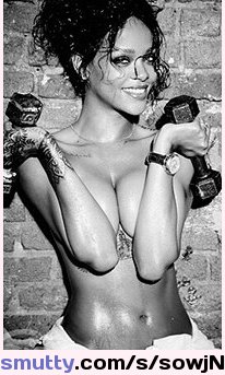 Rihanna sexy and nude
#smile #nude #topless #Rihanna