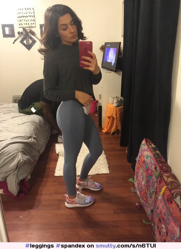 #leggings #spandex #yogapants #tight #ass #bigass #niceass #bigbooty #pawg #perfectass #ThickWhiteBooty #thick #showoff #booty #whooty #hot