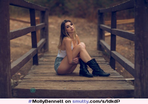 #MollyBennett #BabeMollyX #MiaJemsen #boots #gorgeous