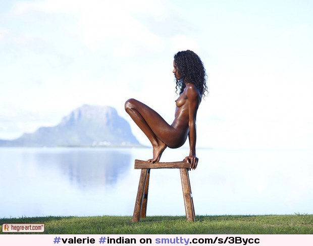 Valerie Indian Mauritius Skinny Smalltits Nude Balancing