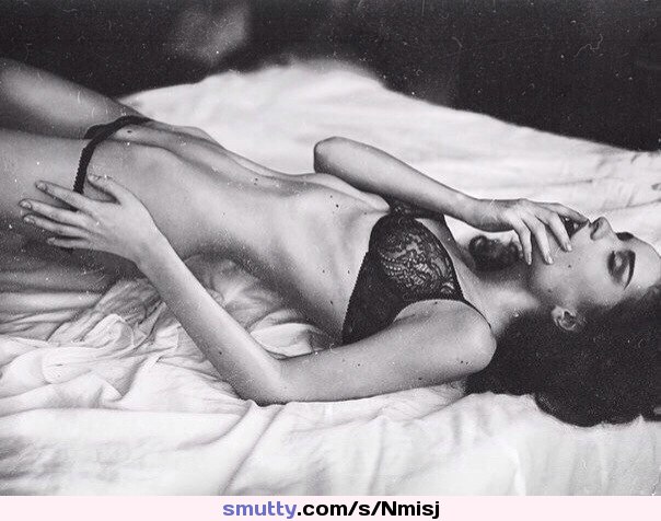 #bed #bra #panties #lingerie #tasteful #skinny #ribs #petite #FlatStomach #hipbones #BlackAndWhite #underwear