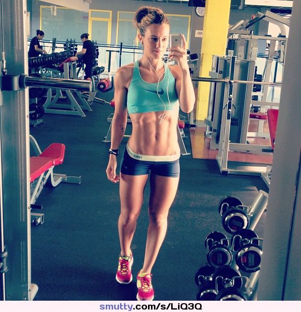 #GymBabes #fit #sexy #abs #girlswithmuscle #ripped #hardbody #fitness #realgirls #shelifts #VeronicaCosta