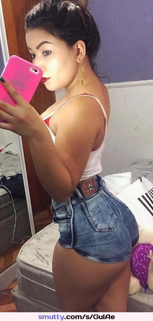 #selfshot #selfie #booty #butt #ass #shorts #shortshorts #latina #nn #nonnude #brazilian #teen #thighs