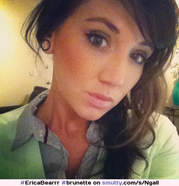 #EricaBearrr #brunette #curls #eyes #secretary #office #atwork #selfshot #nn #daddylikes