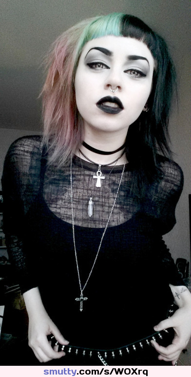 #gothgirl #goth #teen #slut #alt #hot #blacklipstick