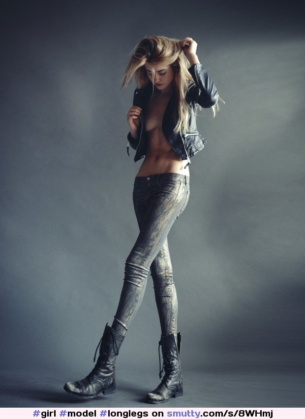 #girl #model #longlegs #thin #skinny #lean #slender #blonde #FlatStomach #sexy #hot #thinlegs #perkytits #thatch