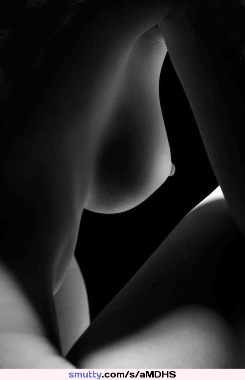 #lightandshadow#BlackAndWhite#art#artistic#sexy#beauty#attractive#gorgeous#seductive#nipple#boob#breast#tit#sideboob#perfect#Beautiful