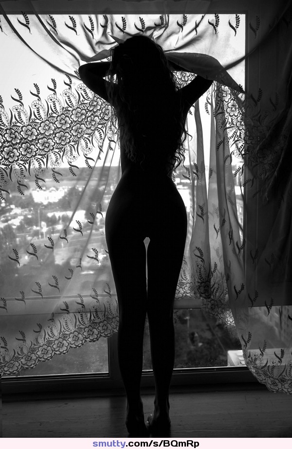 #rearview#darkness#photography#art#artistic#artnude#lightandshadow#BlackAndWhite#silhouette#curvy#curves#hourglass#amazing#perfect#Beautiful