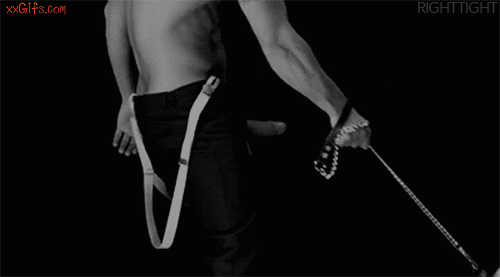 #MasterSlave#chained#chain#bdsmgif#bdsm#bondagegif#bondage#darkness#lightandshadow#blackandwhitegif#BlackAndWhite#sideprofile#sideface#fm#mf