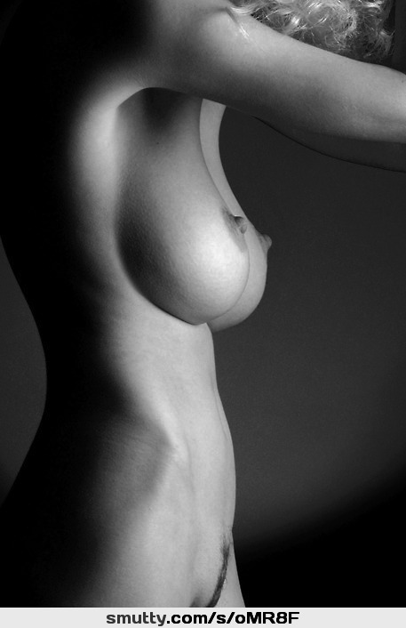 #sideprofile#lighting#darkness#photography#lightandshadow#BlackAndWhite#pokies#pointy#erectnipples#pointynipples#nipples#boobs#breasts#tits