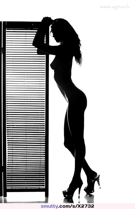 #highheels#silhouette#sideprofile#nipple#breast#tit#sideboob#lighting#darkness#photography#art#artistic#artnude#lightandshadow#BlackAndWhite