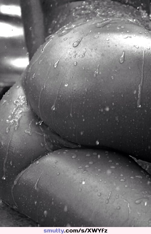 #photography#lightandshadow#BlackAndWhite#water#wet#wetlooks#wethair#waterdrops#sexy#beauty#attractive#gorgeous#seductive#sultry#wow#amazing