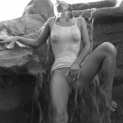 #bottomless#fountain#seethru#seethrough#water#wet#wetlooks#wethair#waterdrops#waterfountain#BlackAndWhite#gif#nipples#boobs#breasts#tits#wow