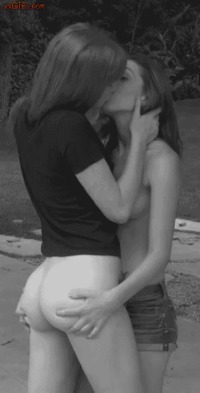 #brunettes#BlackAndWhite#gif#topless#bottomless#jeans#lesbianGIF#facesofpleasureGif#facesofpleasure#kiss#kissing#kissinggif#twogirls#2girls