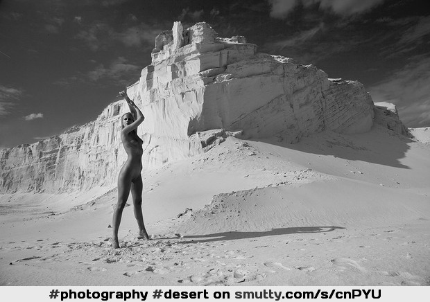 #desert#sand#nature#outdoor#outdoornudity#daylight#art#artistic#artnude#nipples#boobs#breasts#tits#lightandshadow#BlackAndWhite#archedback